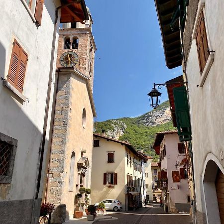 Appartamenti Le Tre Rose Torbole Sul Garda Екстер'єр фото