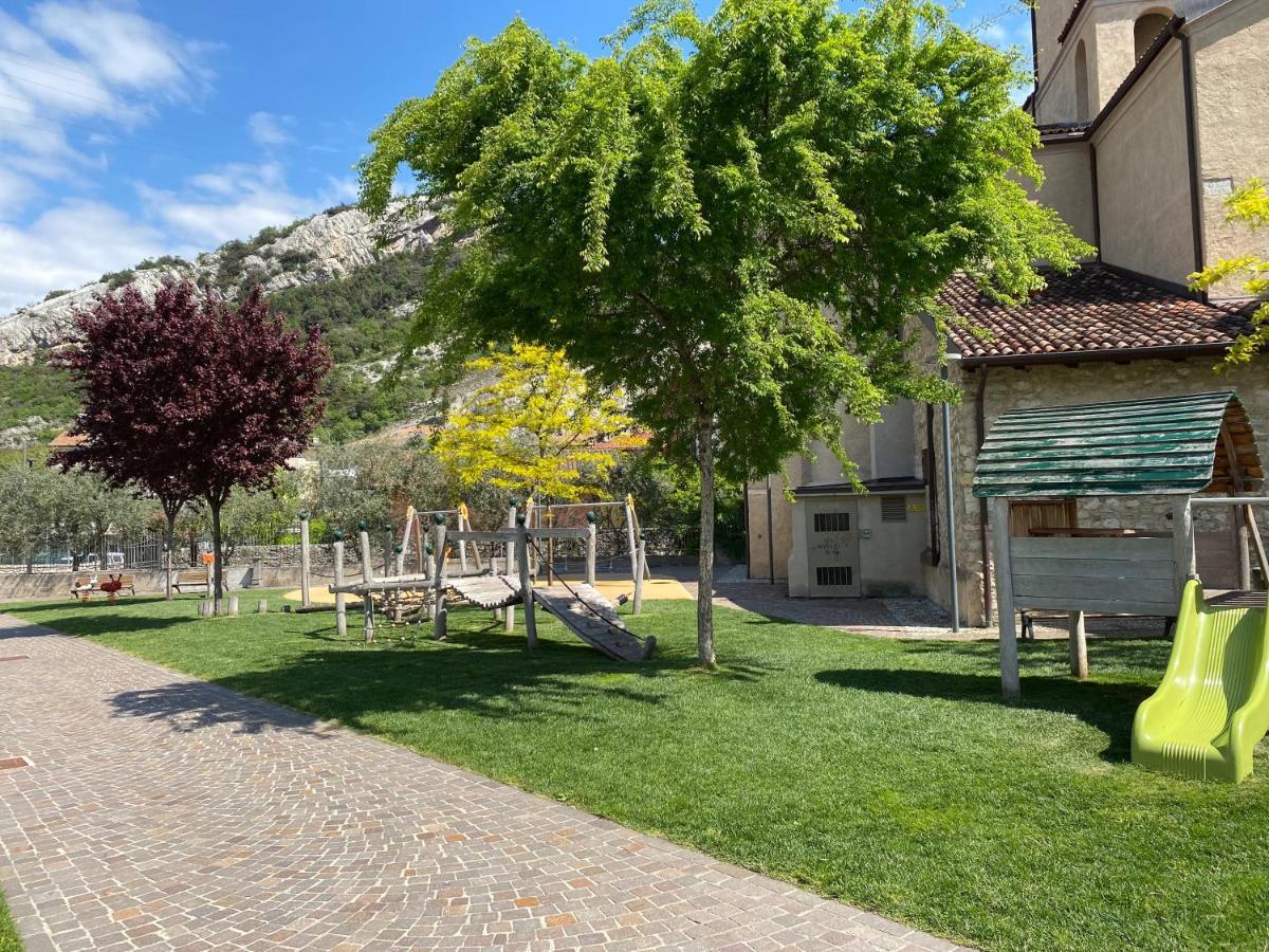 Appartamenti Le Tre Rose Torbole Sul Garda Екстер'єр фото